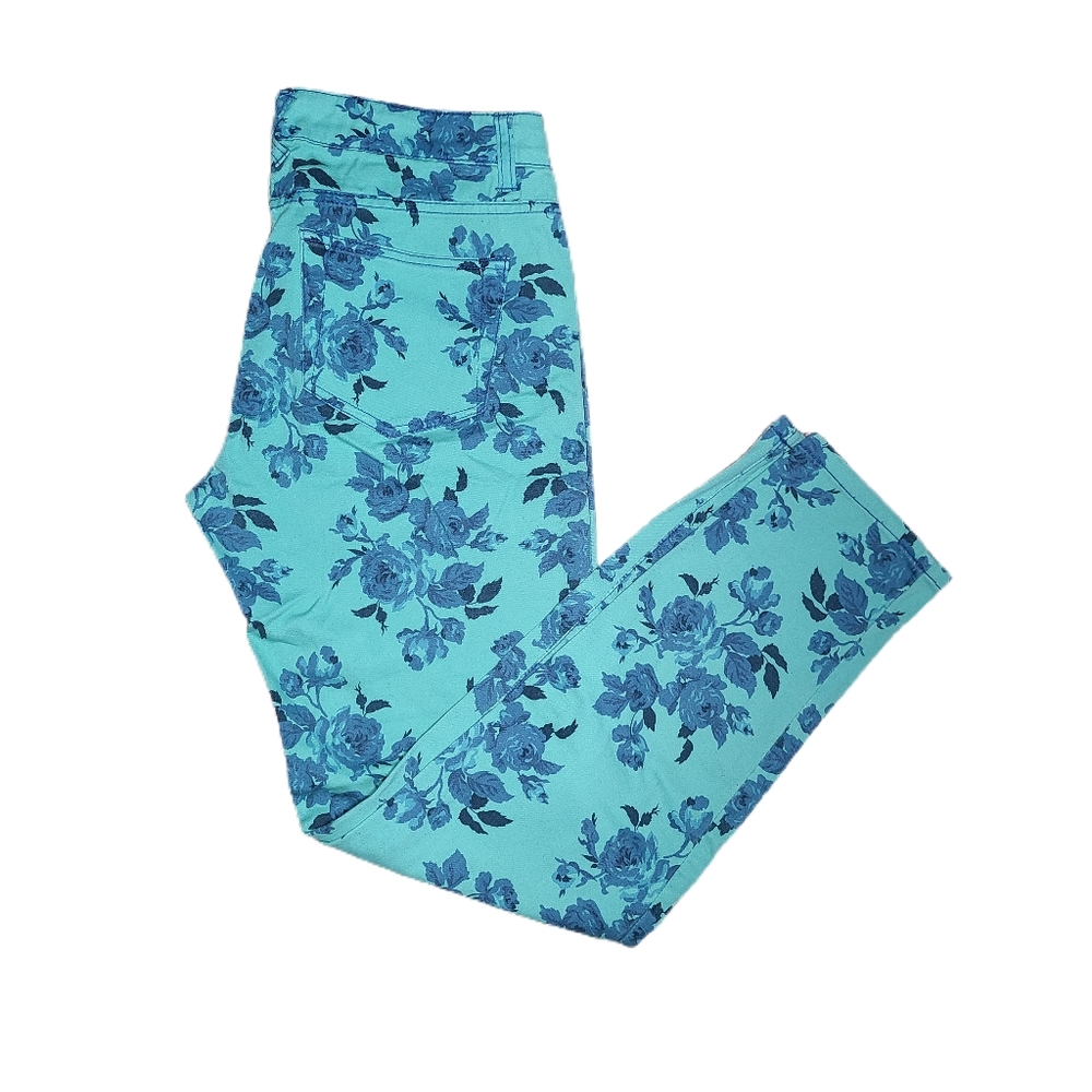 3/$20 BeBop Floral skinny jean - size 7 / 8